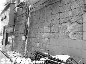 <a href=http://www.32tj.com/shenzhen/ target=_blank class=infotextkey>深圳</a>居民樓瓷磚脫落 開發(fā)商稱像感冒是通病