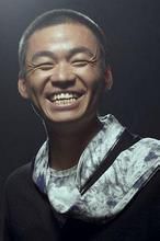 孫儷曬鄧超背兒子游玩照:不受生女面臨罰款影響