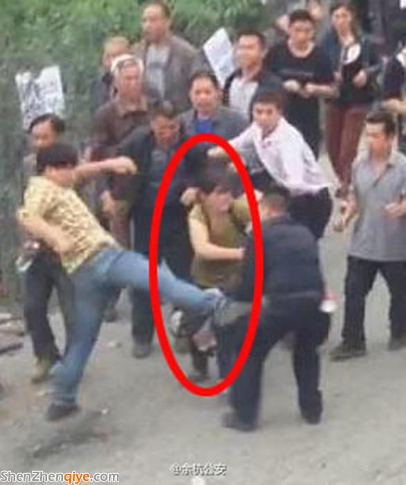 組圖：余杭警方公開(kāi)發(fā)布民眾打警察畫(huà)面