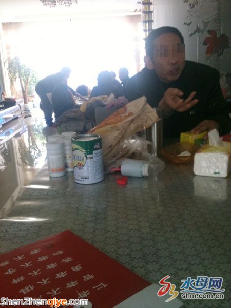 此男子宣講 中國明明商 