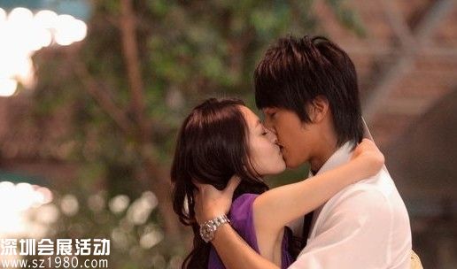 20歲男借錢包養(yǎng)30多歲少婦