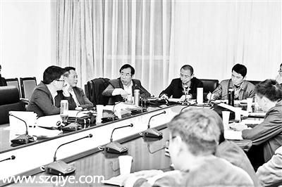 中央要求發(fā)現(xiàn)官員外逃24小時內(nèi)上報 追逃辦 