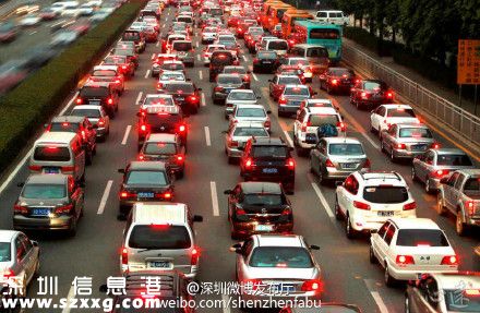 國慶返程高峰今日下午來到 廣東省內(nèi)21高速路段已擁堵