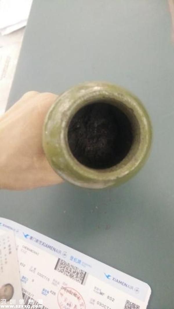 男子帶炮彈登機(jī)