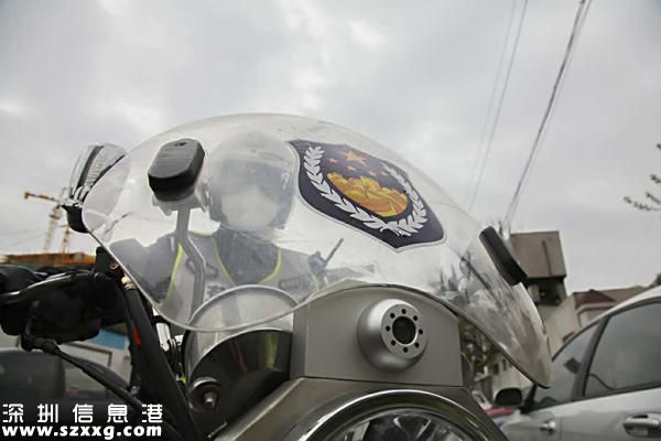 上海警用摩托車裝行車記錄儀 實時取證還能回放