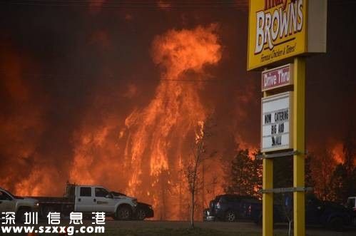 加拿大在燃燒！山火失控，10萬(wàn)人逃離，城市一片廢墟……