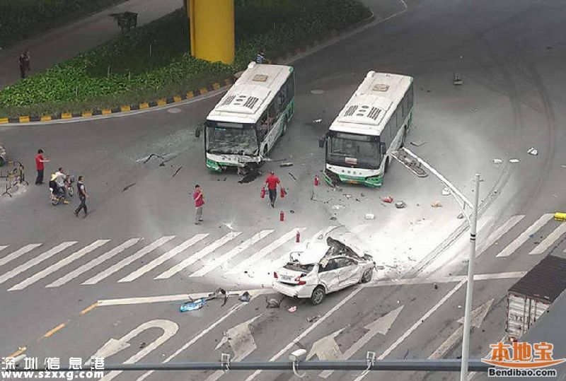 女司機油門當(dāng)剎車 猛撞2輛公交后身亡(圖文)