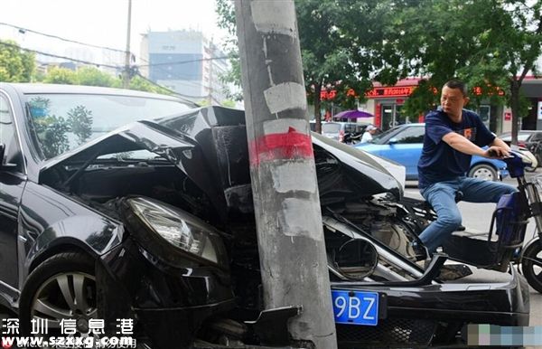 妙齡女奔馳撞電線桿：就是想死