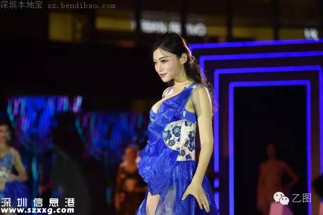 胸模大賽辣媽奪冠 領2歲孩子亮相(圖)