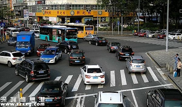 深圳兩月出3項(xiàng)新交規(guī) 全部觸犯最少罰900元