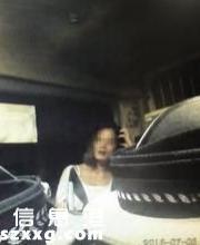 女子撩裙為難交警 想露出隱私部位讓民警難看