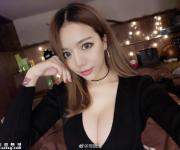 網(wǎng)紅邢曉瑤妝前妝后對比差別大 邋遢宅女變性感尤物