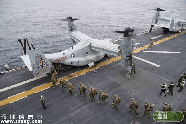 真會玩！美軍乘軍艦東海上打高爾夫(組圖)