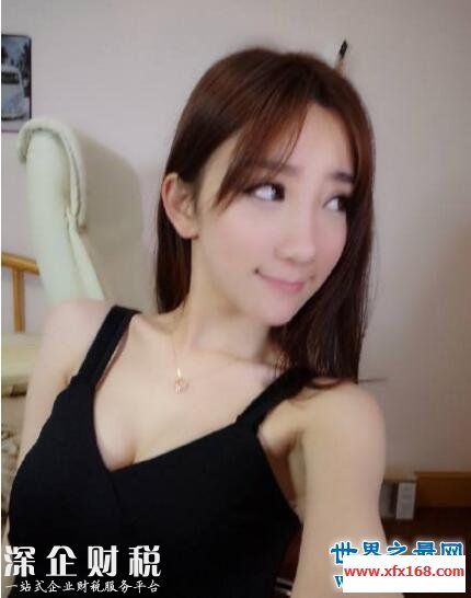 斗魚mini近期私房照公開，胸部傲人身材好到爆炸()